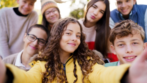 Adolescenza: una fase di passaggio, non solo biologico