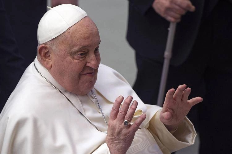 The polymicrobial infection affecting Pope Francis: what we know
